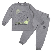 画像をギャラリービューアに読み込む, 光るパジャマ ポケモン 男の子 キッズ パジャマ ピカチュウ 上下セット 長袖 長ズボン 110 120 130 140 cm 男児 子供 子供服 秋 春 ルームウェア 光る ジュニア お泊り 子ども服 パジャマ上下 部屋着 寝巻き 寝間着 男の子用 綿混 大人気 人気キャラクター リザードン