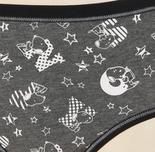 画像をギャラリービューアに読み込む, スヌーピー サニタリーショーツ 生理用ショーツ 夜用 超ロングシート ナイト用 150~165cm (生理ショーツ 中学生 女の子 下着 サニタリー 生理 ピーナッツ 多い日 かわいい インナー) (在庫限り)