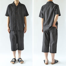 画像をギャラリービューアに読み込む, 和柄 シャツ 開襟 メンズ 夏 大きいサイズ しじら織り 和風 半袖 M~4L おしゃれ 涼しい 和服 和装 パジャマ 寝巻き 部屋着 ホームウェア ルームウェア アウター tシャツ トップス 父の日 ギフト プレゼント 30代 40代 50代 ブラック ネイビー M L LL 3L 4L (在庫限り)