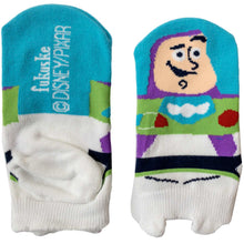 画像をギャラリービューアに読み込む, ディズニー キッズ ソックス 靴下 13-19cm (子供 子ども スニーカーソックス くつ下 Disney トイストーリー プーさん モンスターズインク チップとデール カーズ スティッチ 福助) (在庫限り)