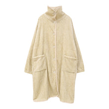 画像をギャラリービューアに読み込む, 着る毛布 ミディアム丈 ナイトガウン ルームウェア もこもこ 防寒 フリーサイズ (羽織 上着 パジャマ 部屋着 ふわふわ 起毛 暖かい 冷え対策 防寒着) (在庫限り)