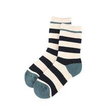画像をギャラリービューアに読み込む, ウチコレ 裏起毛 ソックス レディース グンゼ 23-25cm ボーダー 靴下 ルームソックス クルーソックス 防寒 冷え対策 もこもこ ふわふわ あったか あたたか 暖か 暖かい 室内 プレゼント ギフト クリスマス (在庫限り)