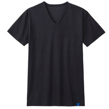 画像をギャラリービューアに読み込む, 冷感 インナー メンズ Vネック Tシャツ 綿100% グンゼ M L LL 天然冷感 接触冷感 消臭 汗対策 夏用 涼しい 吸汗 ムレ軽減 半袖 アンダーシャツ 下着 紳士 肌着 ビジネスインナー スーツインナー 薄手 ブラック ホワイト COOLMAGIC 持続消臭 汗消臭