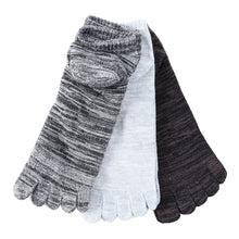 画像をギャラリービューアに読み込む, ヘインズ 靴下 メンズ ソックス 3足 セット 5本指 ショートソックス 綿素材 グレー 黒 赤 緑 おしゃれ ロゴ 25-27cm (Hanes 男性 紳士 まとめ買い 5本指 運動 コットン) (在庫限り)