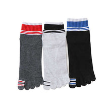 画像をギャラリービューアに読み込む, ヘインズ 靴下 メンズ ソックス 3足 セット 5本指 ショートソックス 綿素材 グレー 黒 赤 緑 おしゃれ ロゴ 25-27cm (Hanes 男性 紳士 まとめ買い 5本指 運動 コットン) (在庫限り)