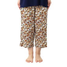画像をギャラリービューアに読み込む, リラックスパンツ 綿100 レディース 花柄 クレープ 夏 膝下 パジャマ M L LL 涼活女子 夏ぱん 7分丈 ワイドパンツ ルームウェア ルームパンツ ステテコ ズボン ボトムス 涼しい 可愛い おしゃれ ゆったり 母の日 プレゼント ギフト (在庫限り)