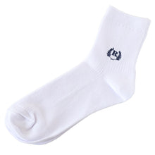 画像をギャラリービューアに読み込む, スクールソックス 女の子 ワンポイント 紺 黒 白 女子 学生 靴下 レディース 通学 ソックス 選べる丈 13cm丈 18cm丈 28cm丈 38cm丈 くるぶし丈 クルー丈 ハイソックス 子供 学校 刺繍 中学生