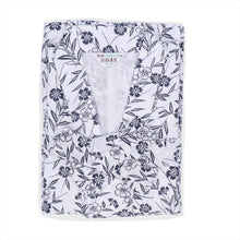 画像をギャラリービューアに読み込む, 綿100% ガーゼ 日本製 婦人用 おねまき レディース 寝巻き 女性用 パジャマ ルームウェア ナイトウェア 和式 寝間着 ネイビー 赤 紫 柄おまかせ 通年用 吸汗 通気 快適 軽量 入院 介護 施設用 M・L (取寄せ)