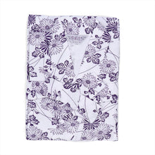 画像をギャラリービューアに読み込む, 綿100% ガーゼ 日本製 婦人用 おねまき レディース 寝巻き 女性用 パジャマ ルームウェア ナイトウェア 和式 寝間着 ネイビー 赤 紫 柄おまかせ 通年用 吸汗 通気 快適 軽量 入院 介護 施設用 M・L (取寄せ)