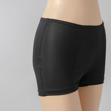 画像をギャラリービューアに読み込む, 重ね履きパンツ オーバーパンツ サニタリー 防水布付き 透け防止 1分丈 吸汗速乾 ドライ 快適 フィット感 優しい ストレッチ サラサラ さらり やや薄手 スカートの下に重ねて安心 無地 ブラック 黒 透けない 伸縮性 スカート ズボンの下 レディース 女子 高校生 M L LL (在庫限り)