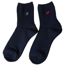 画像をギャラリービューアに読み込む, スクールソックス ワンポイント 紺 クルーソックス 女子 14cm丈・18cm丈 2足セット 23~25cm (靴下 黒 中学生 高校生 ショート 通学 ソックス 男子 かわいい) (在庫限り)
