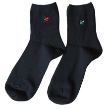 画像をギャラリービューアに読み込む, スクールソックス ワンポイント 紺 クルーソックス 女子 14cm丈・18cm丈 2足セット 23~25cm (靴下 黒 中学生 高校生 ショート 通学 ソックス 男子 かわいい) (在庫限り)