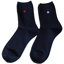 画像をギャラリービューアに読み込む, スクールソックス ワンポイント 紺 クルーソックス 女子 14cm丈・18cm丈 2足セット 23~25cm (靴下 黒 中学生 高校生 ショート 通学 ソックス 男子 かわいい) (在庫限り)