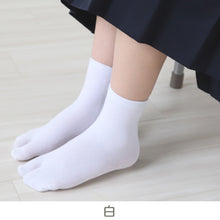 画像をギャラリービューアに読み込む, 足袋靴下 キッズ レディース 小さいサイズ クルーソックス 薄手 足袋ソックス 子供 靴下 14-18cm・18-22cm ソックス 夏用 蒸れない 女の子 男の子 白 黒
