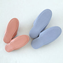 画像をギャラリービューアに読み込む, 高級 スリッパ 来客用 無地 ビニール 抗菌 メンズ レディース 子供用 大きいサイズ 20cm~30cm おしゃれ シック レザー調 室内 ビジネス 学校行事用 学校保護者 学校 入院 介護 病院 サロン トイレ 行事 ペア サンダル 小さいサイズ S M L LL