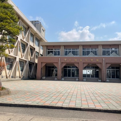 灯明寺中学校