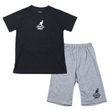 画像をギャラリービューアに読み込む, キッズ パジャマ 半袖 半ズボン 男の子 カンゴール 130 140 150 160 cm 子供 春 夏 ルームウェア 部屋着 上下セット セットアップ ジュニア 子供服 黒 ブラック 白 ホワイト (在庫限り)
