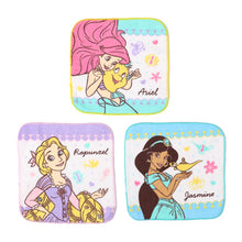 画像をギャラリービューアに読み込む, ハンドタオル ハンカチ 3枚組 キャラクター 柄違い キッズ 子供 保育園 幼稚園 小学生 小学校 約16×16cm プチハンドタオル ウォッシュタオル おしぼりタオル 3P 子供用タオル 入園 ネームタグ まとめ買い セット
