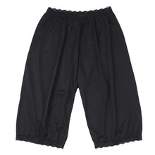 画像をギャラリービューアに読み込む, ペチパンツ 透けない ロング ペチコート パンツ 大きいサイズ トイレ 裾ゴム入り レディース ひざ丈 日本製 3L - 4L ・ 5L - 6L ペチパン キュロット インナーパンツ 静電気防止 透け防止 ツルツル 肌色 黒 灰 レース シンプル
