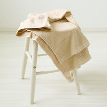 画像をギャラリービューアに読み込む, エステ用 21番手単糸 バスタオル標準厚（900匁） 約65cm×130cm 標準厚地 綿100% 無地 ホテルタオル
